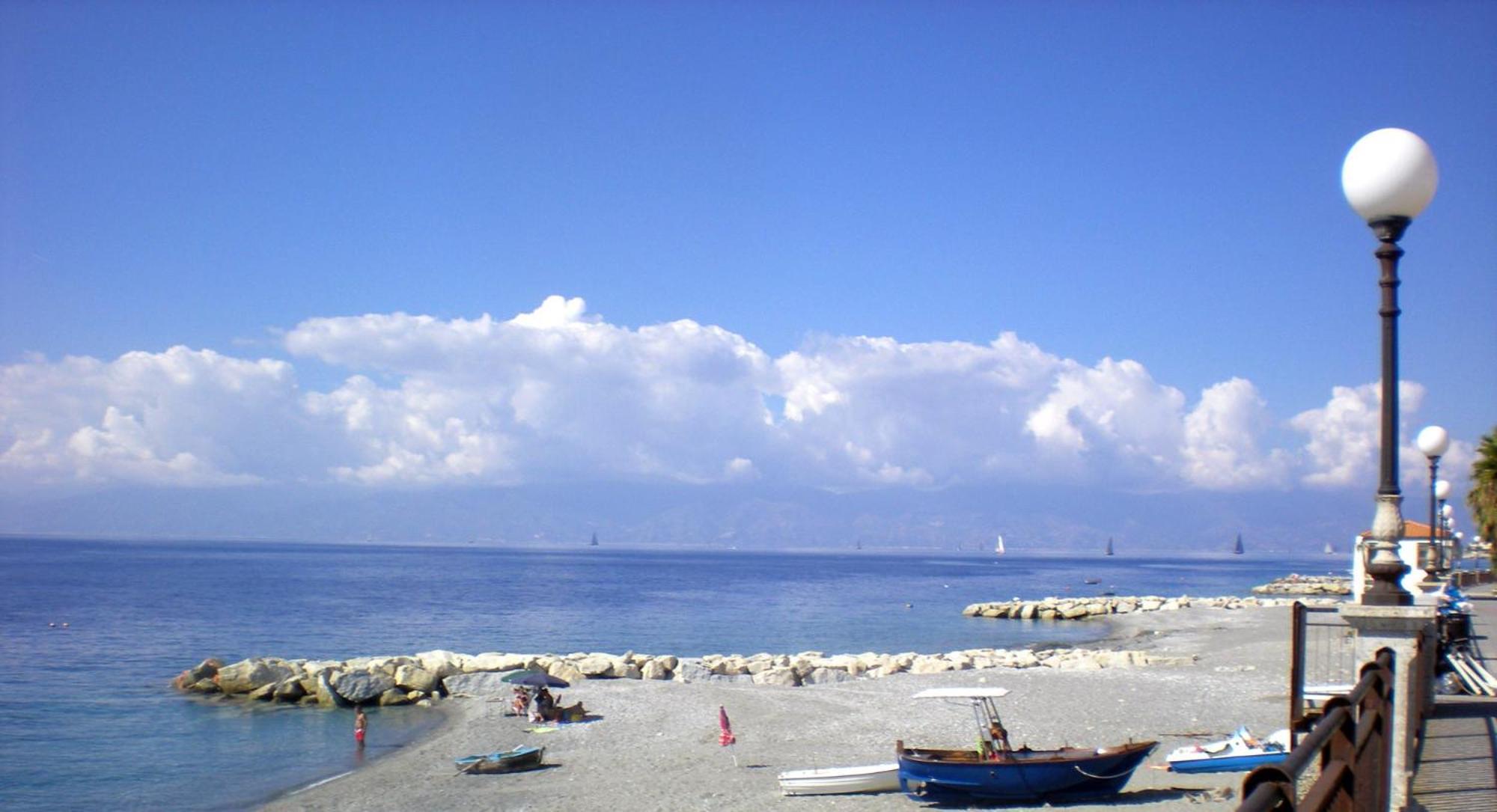 B&B Casa Lagana Reggio di Calabria Bagian luar foto